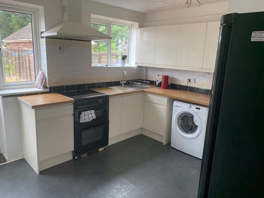 St Ives, King Bed Cosy Home, Parking, Fast Wi Fi St Ives  Extérieur photo