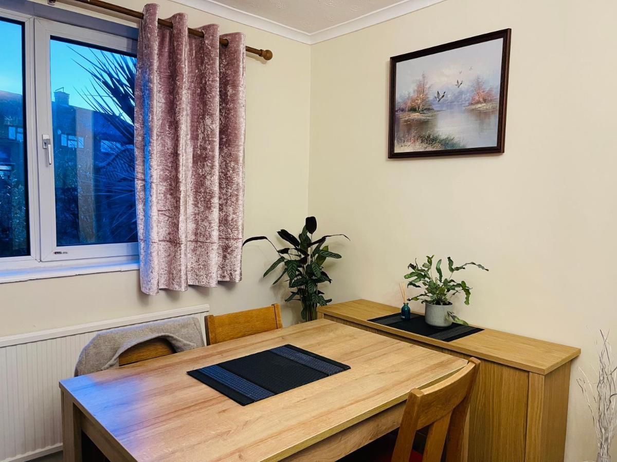 St Ives, King Bed Cosy Home, Parking, Fast Wi Fi St Ives  Extérieur photo